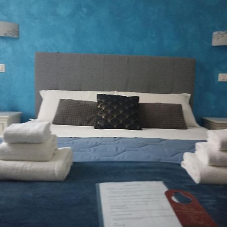 Ad Cavour Luxury Rooms - By Ad Roma Bilik gambar