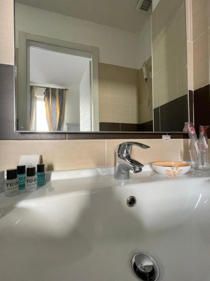 Ad Cavour Luxury Rooms - By Ad Roma Luaran gambar